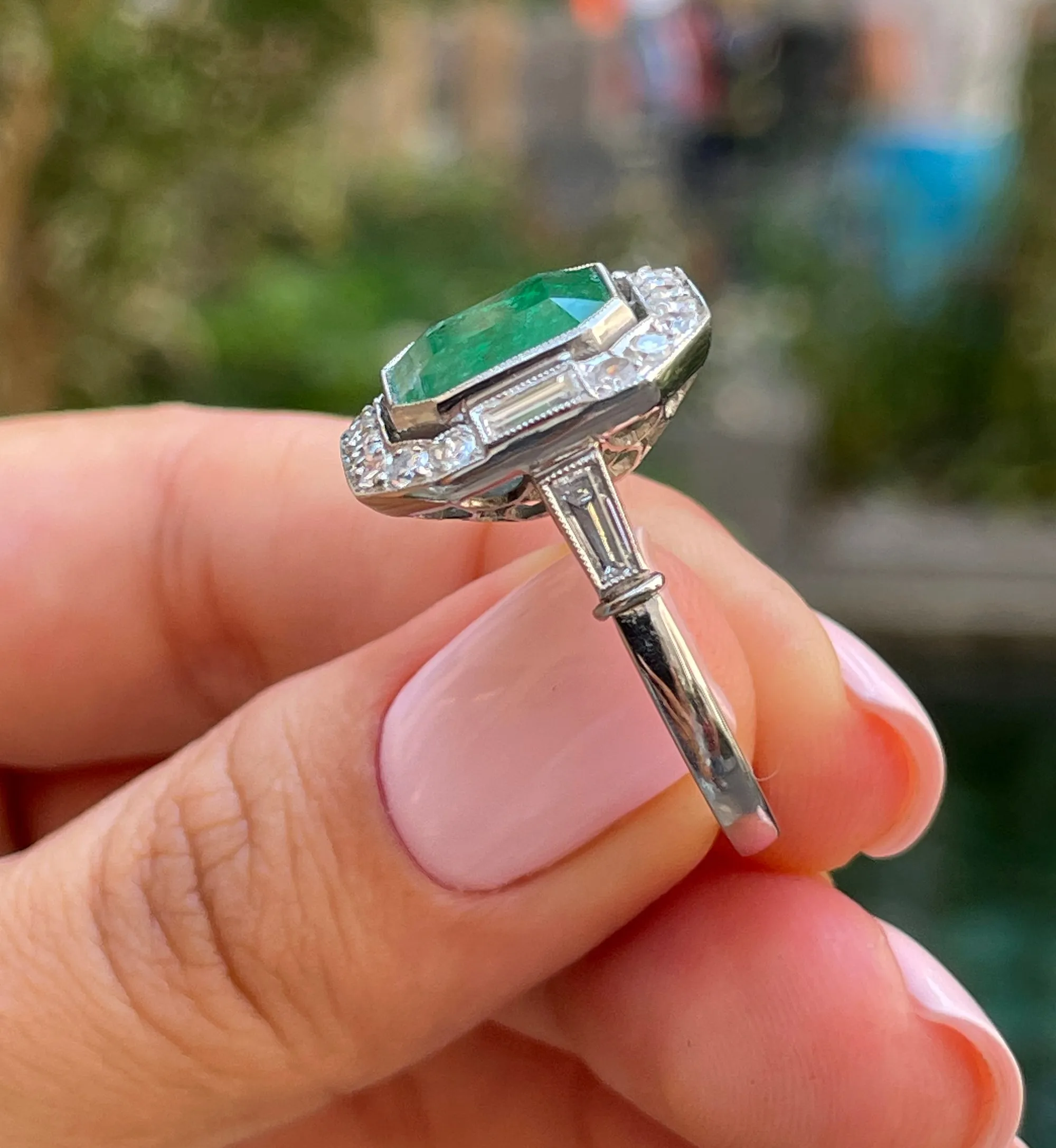 Fine Art Deco 5.50ctw GIA Green Emerald and Diamond Platinum Ring